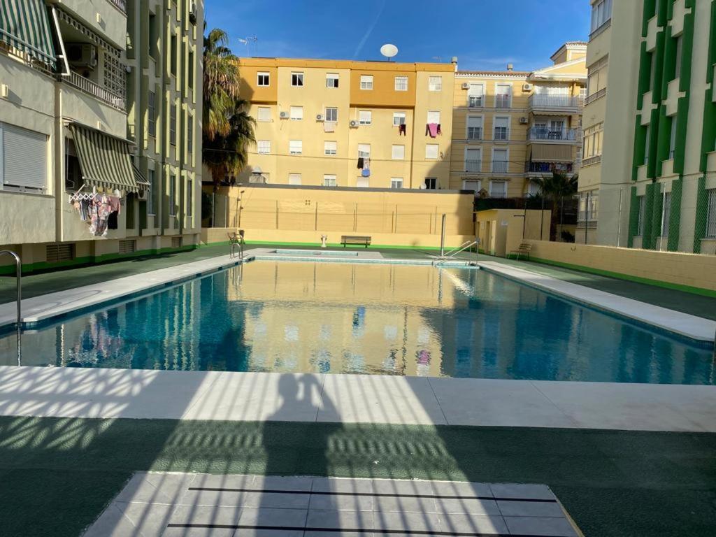 Апартаменты Amplio Piso En Centro De Торре-дель-Мар Экстерьер фото